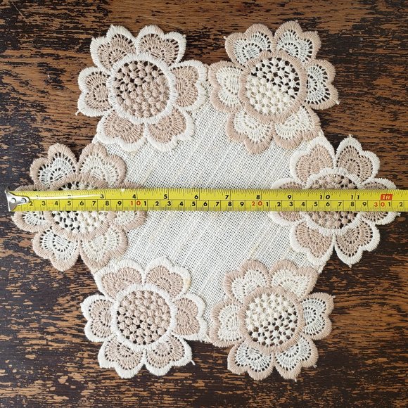 Floral Doily, Table Mat, Plant Mat - Picture 4 of 4